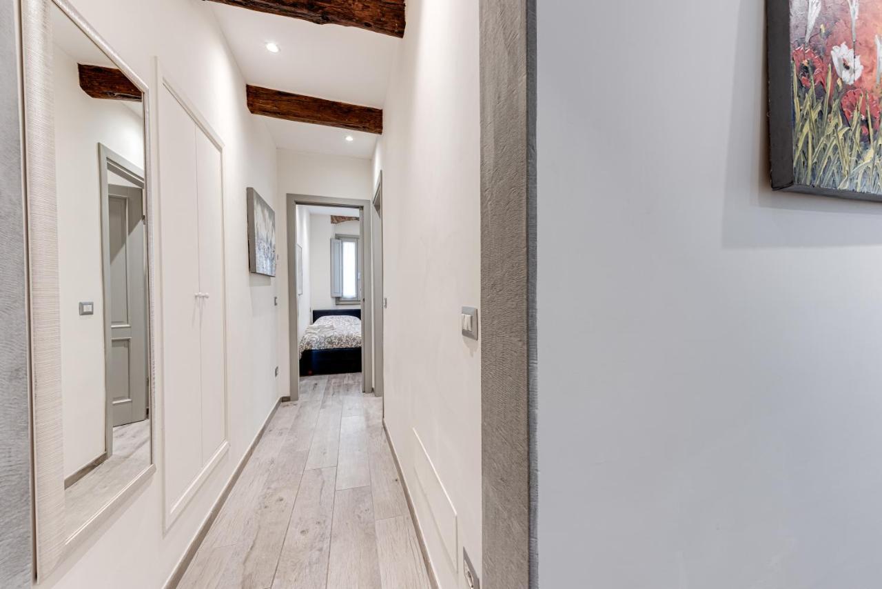 Oltrarno Dreaming Apartment Firenze Bagian luar foto