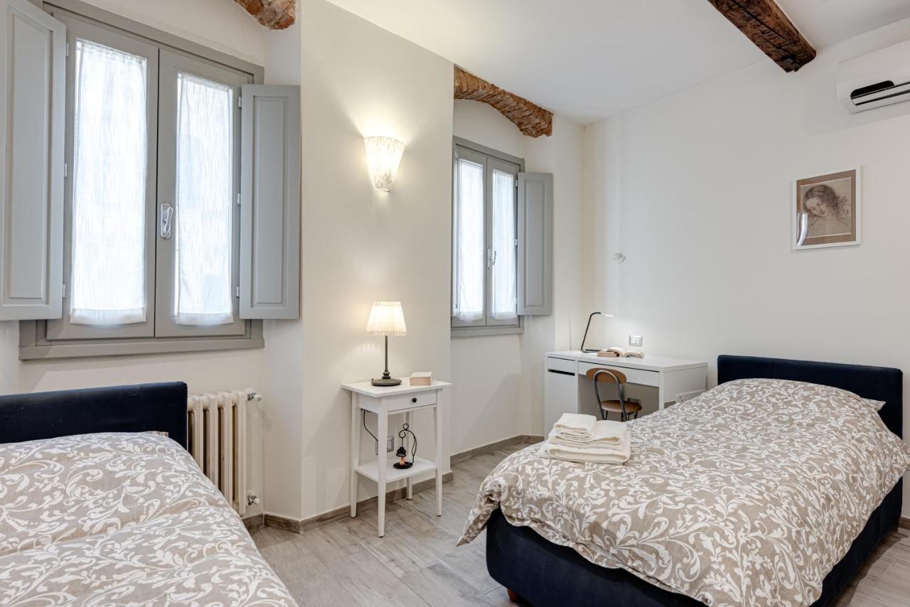 Oltrarno Dreaming Apartment Firenze Bagian luar foto