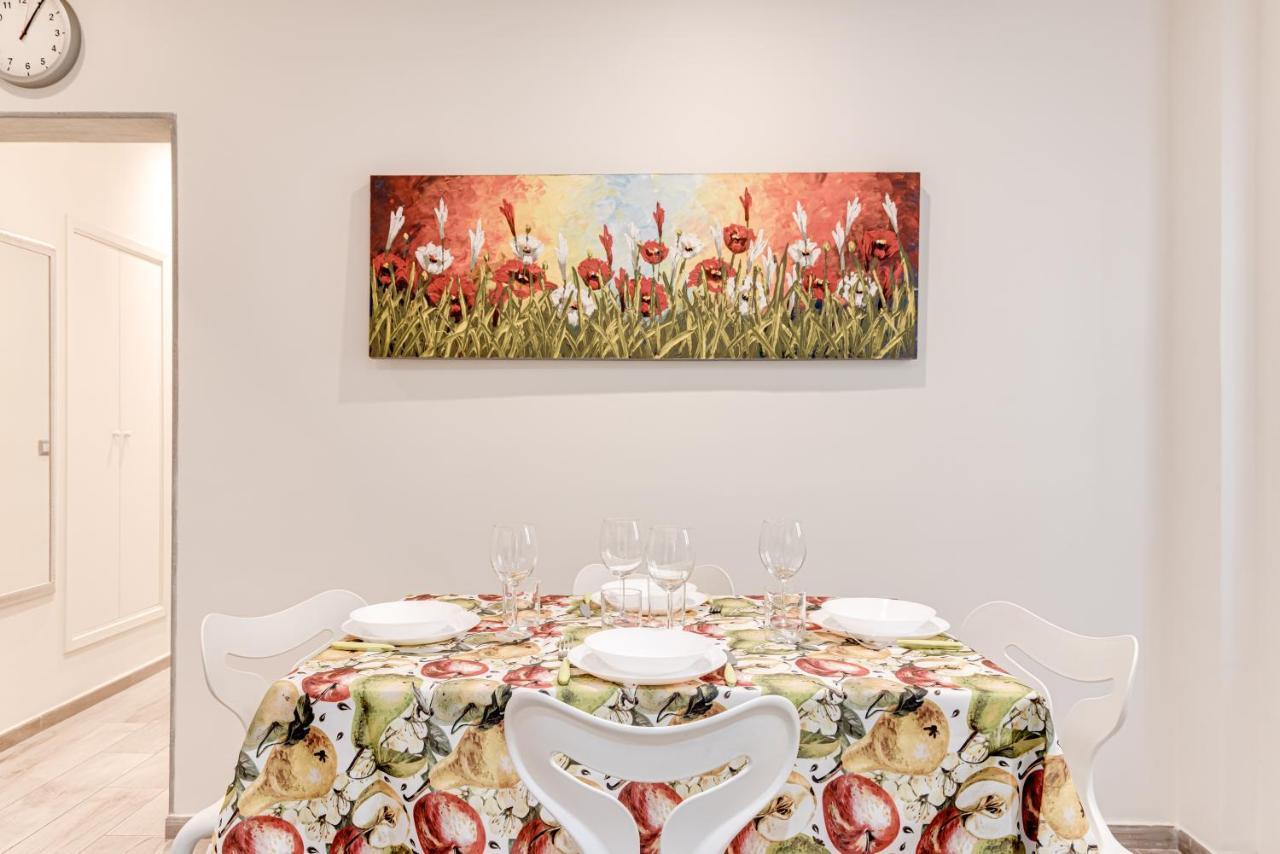 Oltrarno Dreaming Apartment Firenze Bagian luar foto