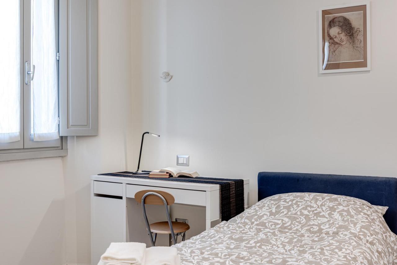 Oltrarno Dreaming Apartment Firenze Bagian luar foto