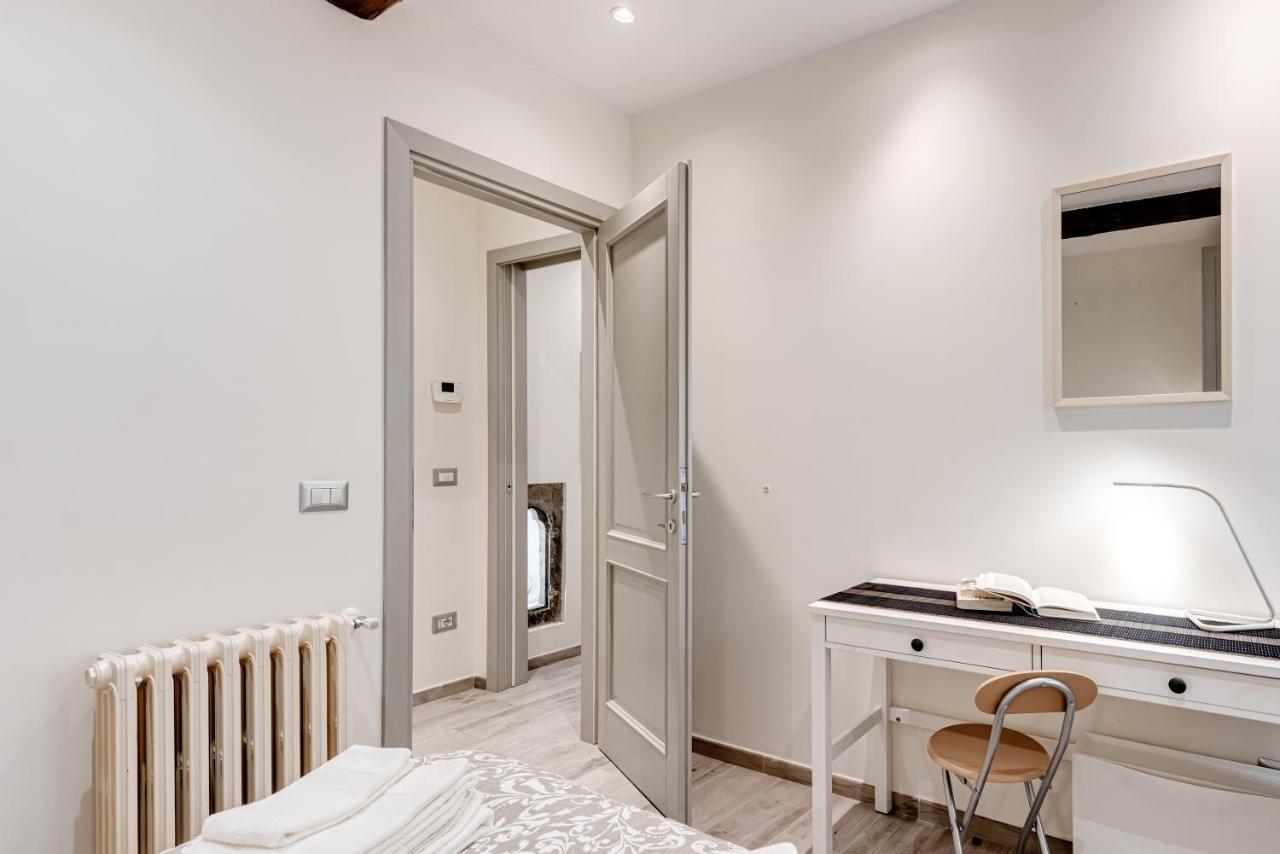 Oltrarno Dreaming Apartment Firenze Bagian luar foto
