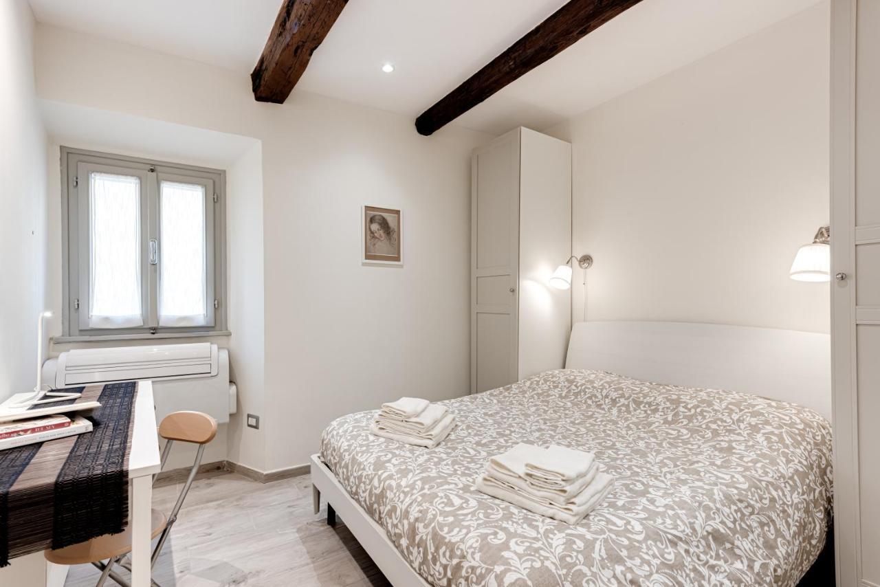 Oltrarno Dreaming Apartment Firenze Bagian luar foto